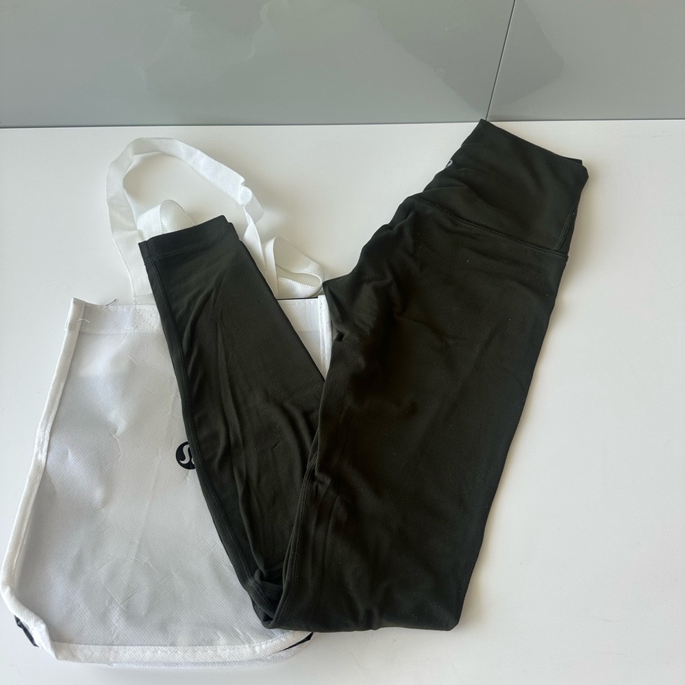 Lululemon olive/army/forest green leggings